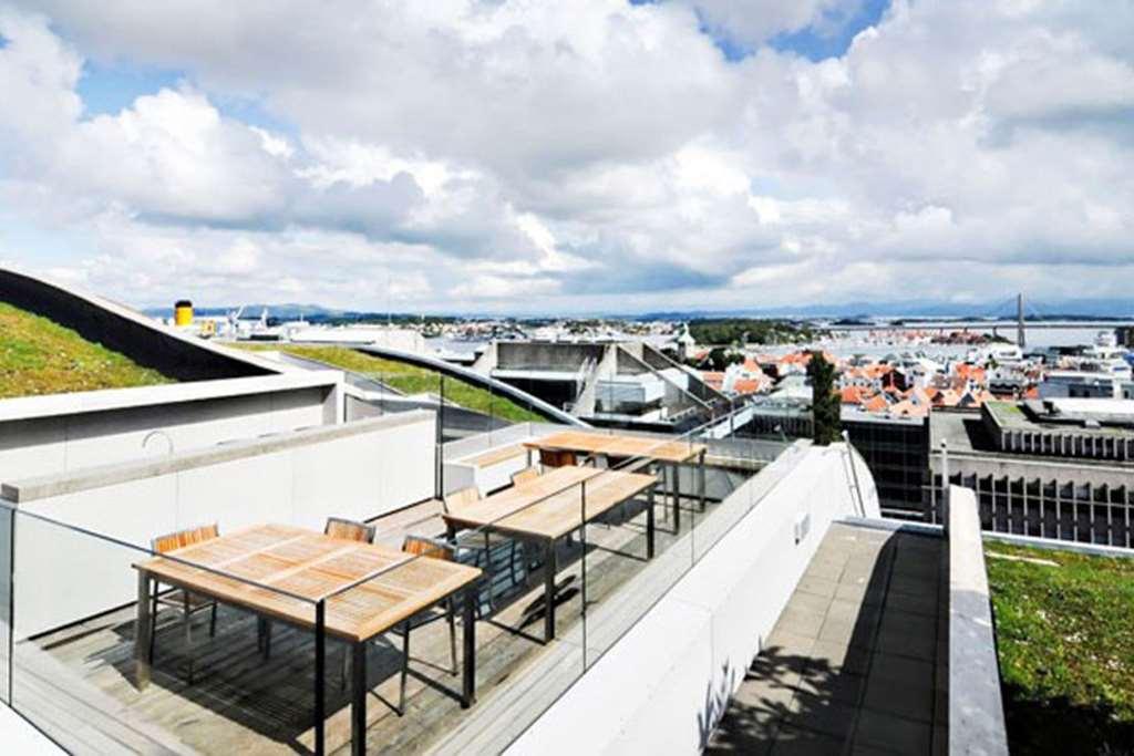 Comfort Square Hotell 4*