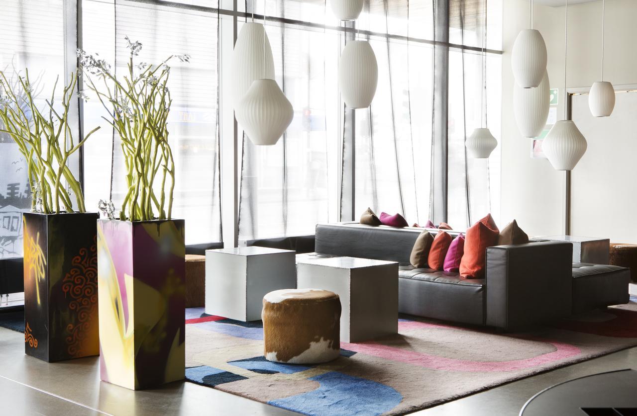 Hotell Comfort Square 4*